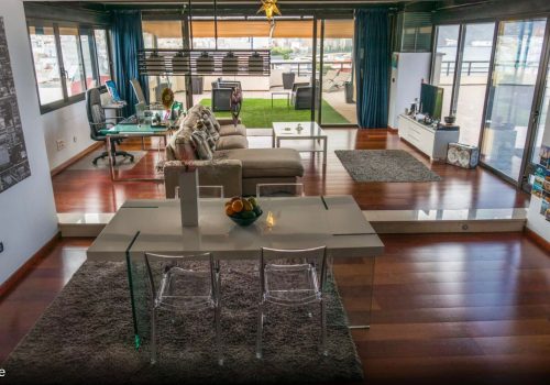 Penthouse with terrace in the city centre