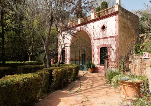 Casa con jardín estilo renacentista & italiano