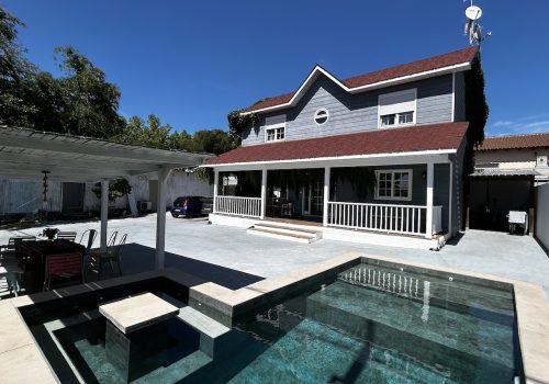 Casa azul estilo americano para rodajes