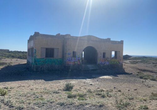 Paisaje desértico & abandonado