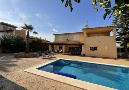 Chalet unifamiliar mediterráneo