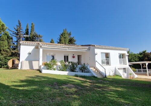 House with familiar & mediterranean style