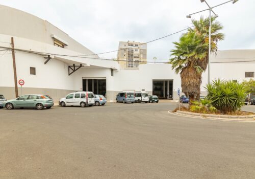 Building & industrial warehouse