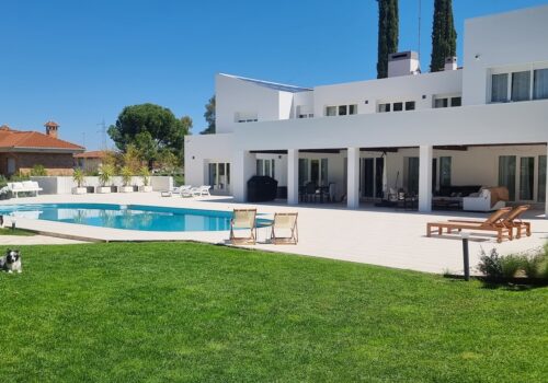 Chalet de estilo minimalista para rodajes