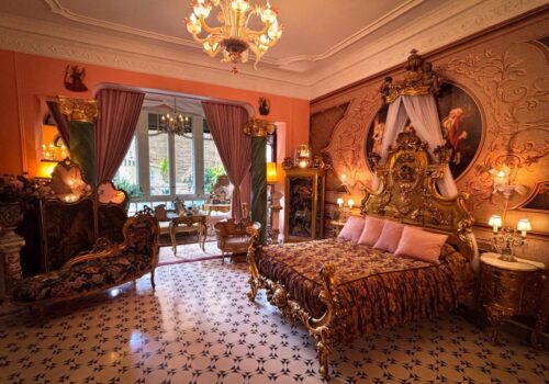 Bourgeois-apartment in Barcelona