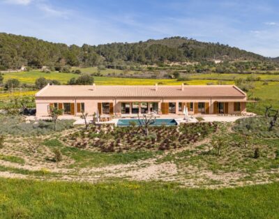 Casa de diseño entre montañas para rodajes