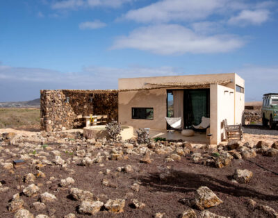 A design-led house integrated into the natural landscape of Fuerteventura